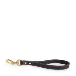 Ultra-short black leather leash